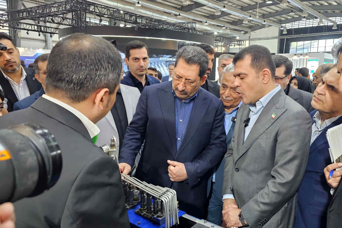 بازدید وزیر صمت و معاون علمی ریاست‌جمهوری از نمایشگاه ایران کانماین ۲۰۲۵