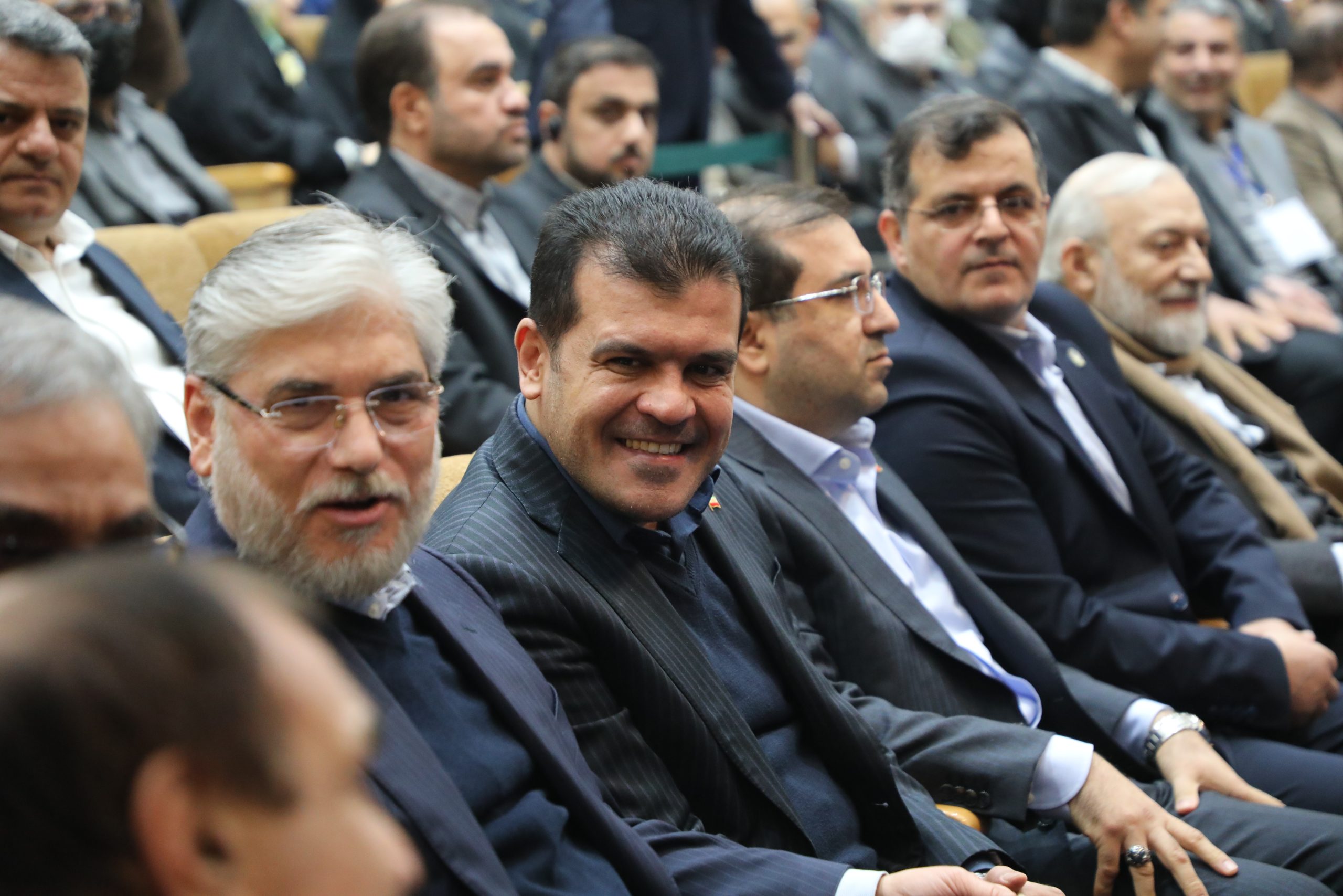 دو نمایشگاه ملی پژوهش و تجهیزات آزمایشگاهی ایران ساخت افتتاح شد