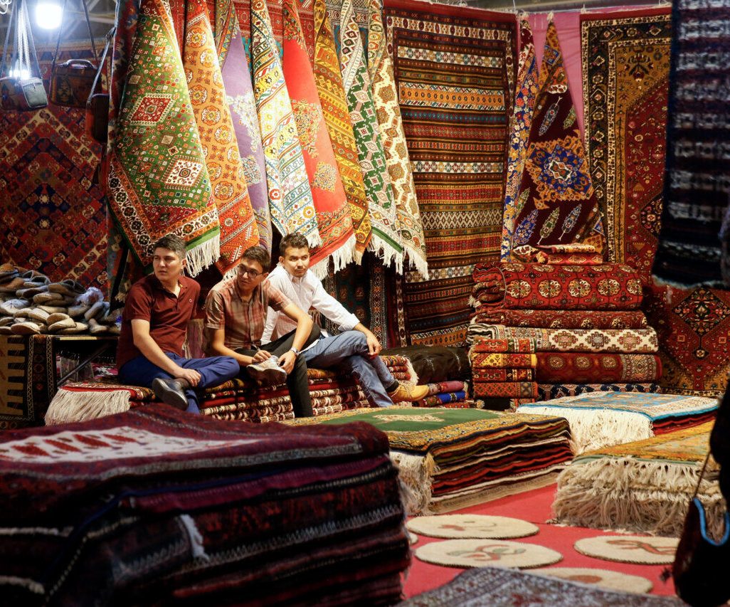 شانزدهمین نمایشگاه تخصصی فرش دستباف مشهد آغاز به کار کرد