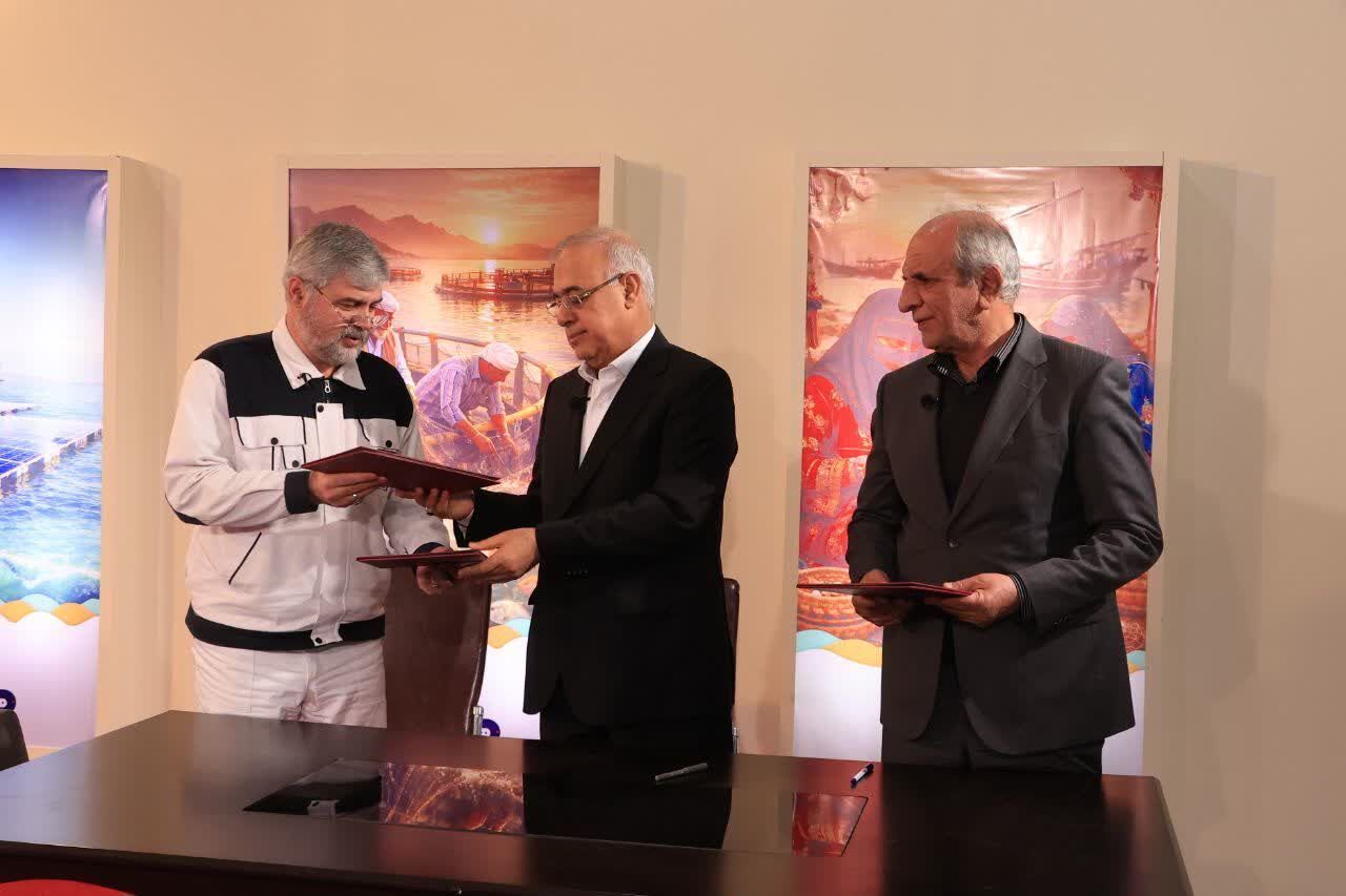 چهار تفاهم‌نامه راهبردی برای جهش اقتصاد دریایی و اشتغال‌زایی در هرمزگان به امضا رسید