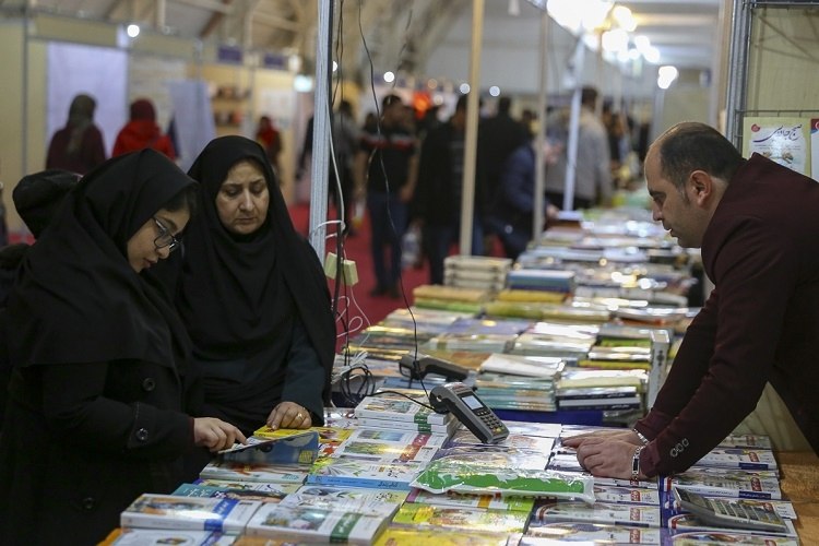 نمایشگاه سراسری کتاب آذربایجان غربی با حضور ۳۰۵ ناشر افتتاح شد